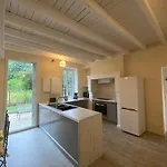 Maison Bourbonnaise Idéalement Placée Proche Du Centre De Moulins Hébergement de vacances *