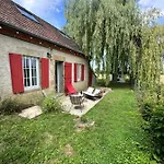 Maison Bourbonnaise Idéalement Placée Proche Du Centre De Moulins