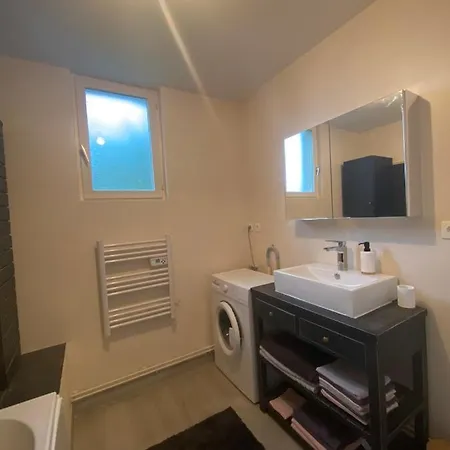 Maison Bourbonnaise Idealement Placee Proche Du Centre De Moulins 度假居