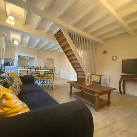 Maison Bourbonnaise Idealement Placee Proche Du Centre De Moulins *