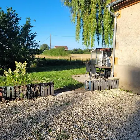 Maison Bourbonnaise Idealement Placee Proche Du Centre De Moulins 度假居